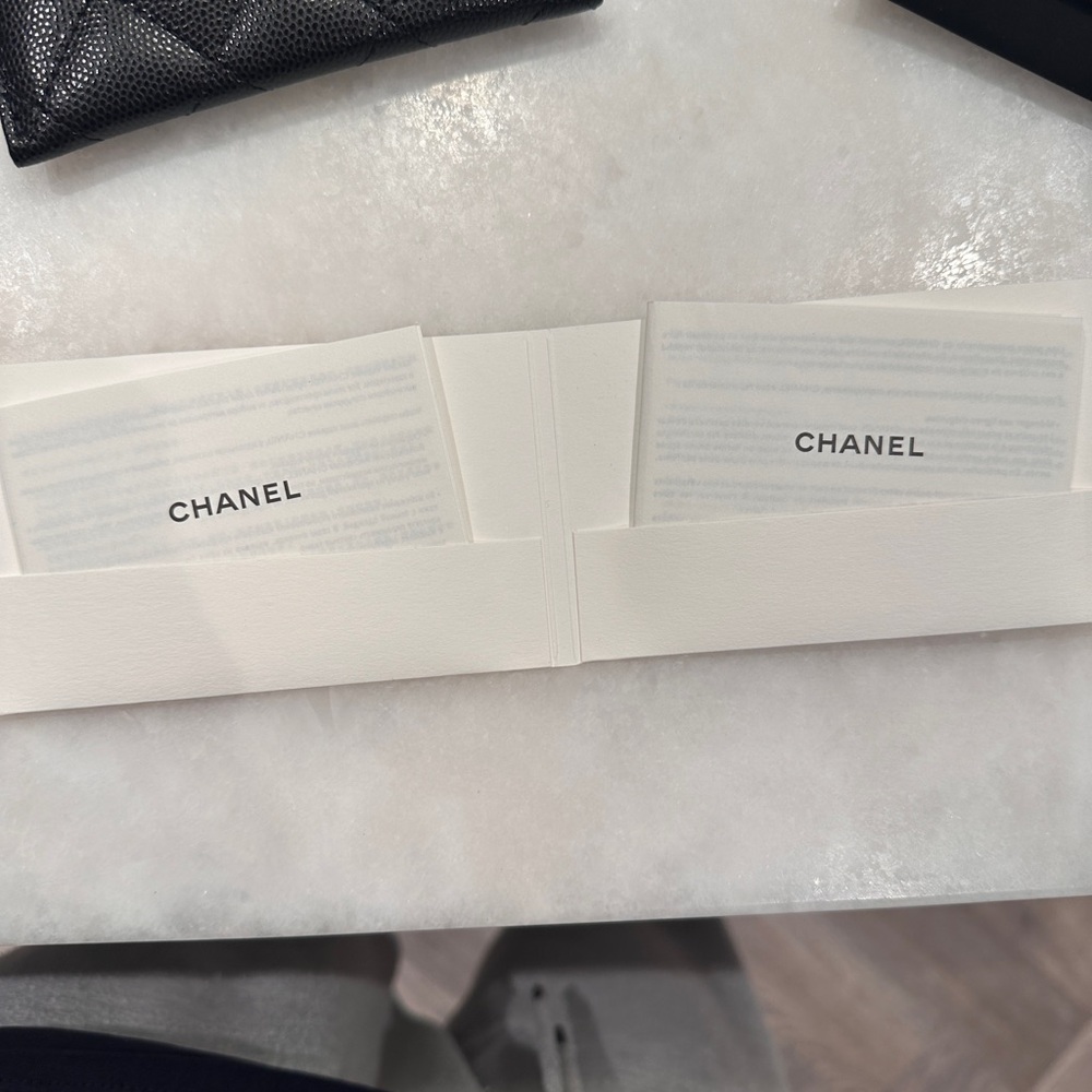 CHANEL CARDHOLDER - Picture 2 of 6
